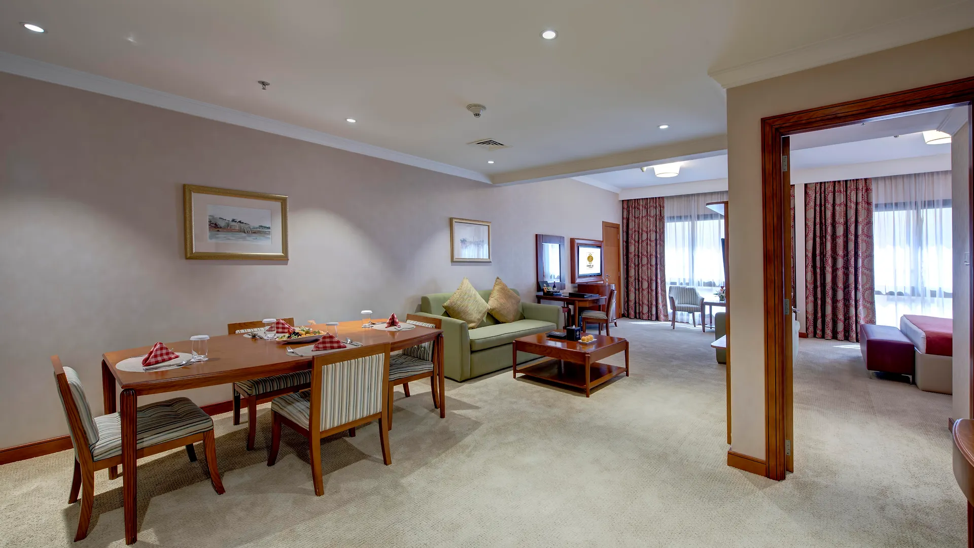 דובאי Donatello Hotel 4*,  איחוד האמירויות הערביות