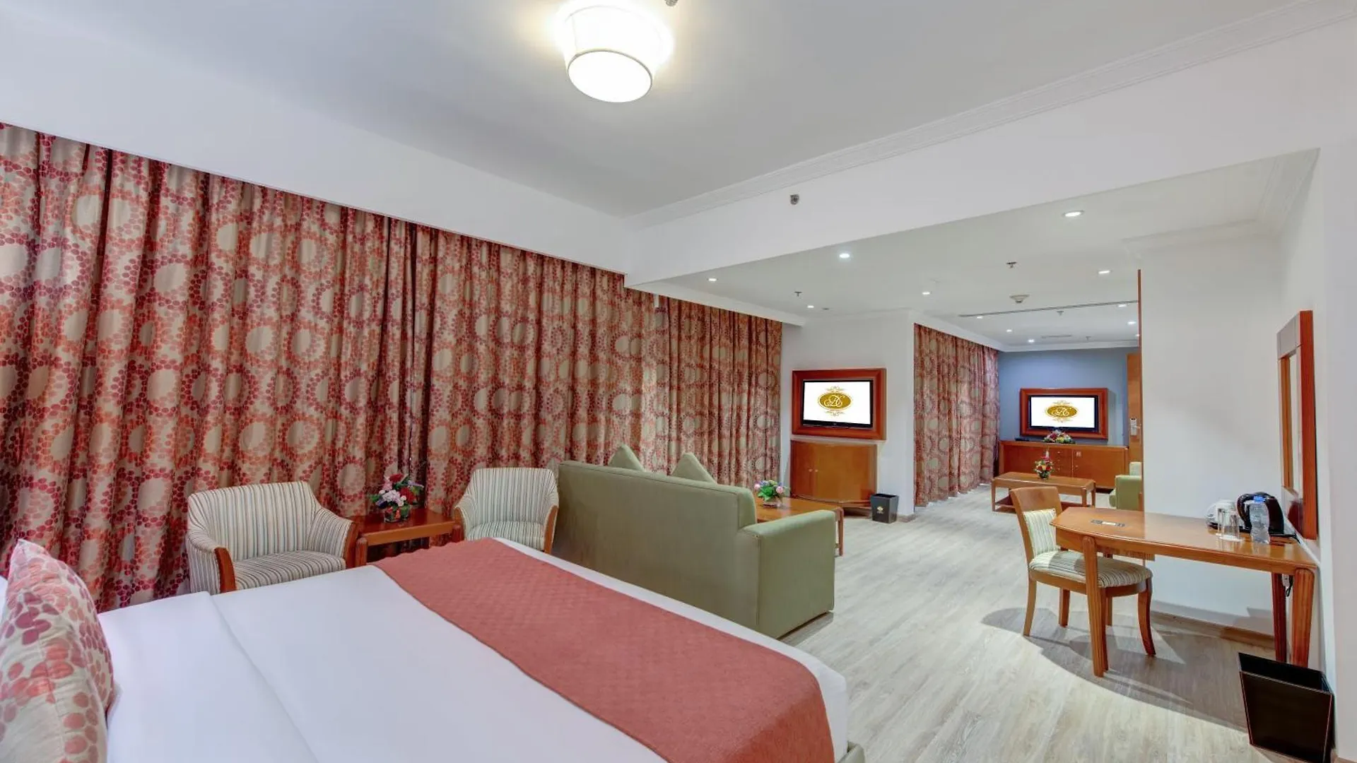 דובאי Donatello Hotel 4*,  איחוד האמירויות הערביות