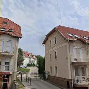 Barnapartman Apartament Eger